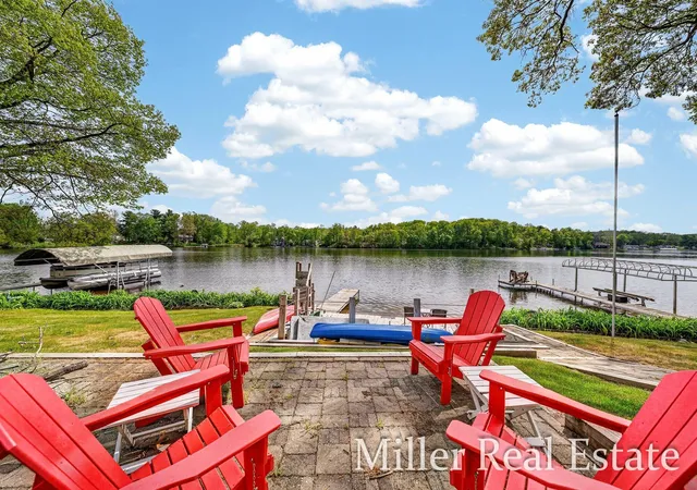 Photo 3 of Single family home for sale at 1589 Pleasant View Dr, Hastings, MI 49058 | MLS# 65026024198 | Listing updated on 2026-09-10
