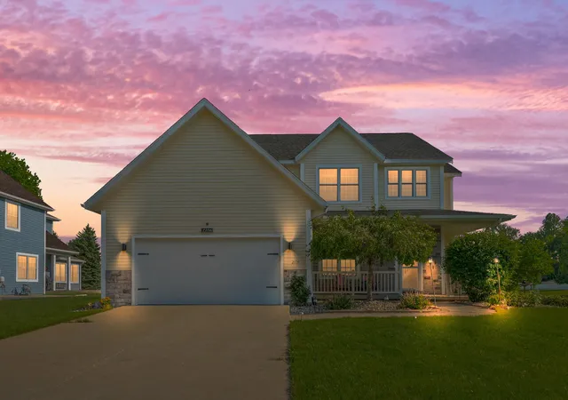 Photo 2 of Single family home for sale at 2106 Halsted Dr, Stevensville, MI 49127 | MLS# 69026024193 | Listing updated on 2026-07-10