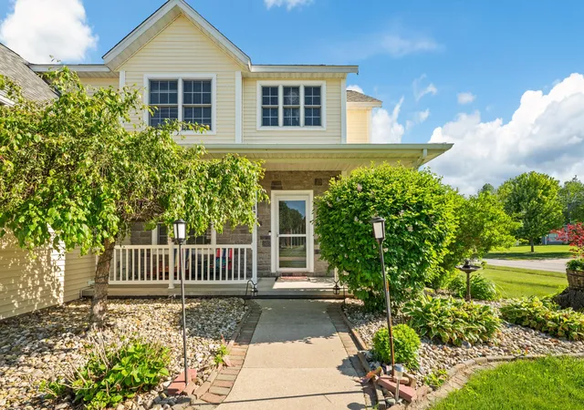Photo 4 of Single family home for sale at 2106 Halsted Dr, Stevensville, MI 49127 | MLS# 69026024193 | Listing updated on 2026-07-10