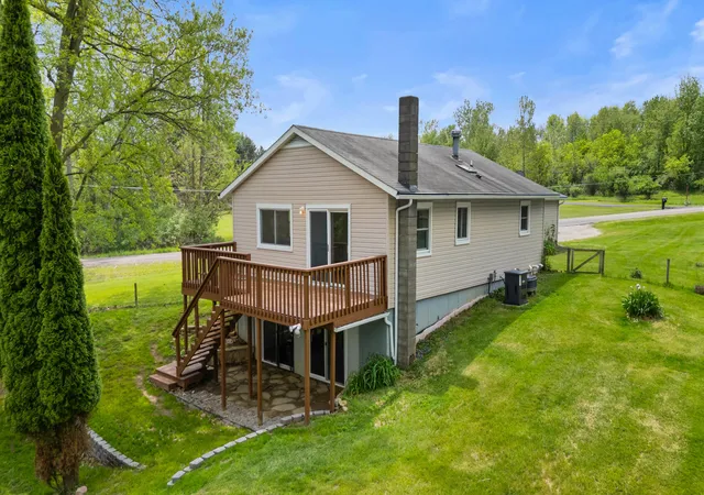 Photo 1 of Single family home for sale at 4330 Dawn Dr, Hillsdale, MI 49242 | MLS# 53026024218 | Listing updated on 2026-07-10
