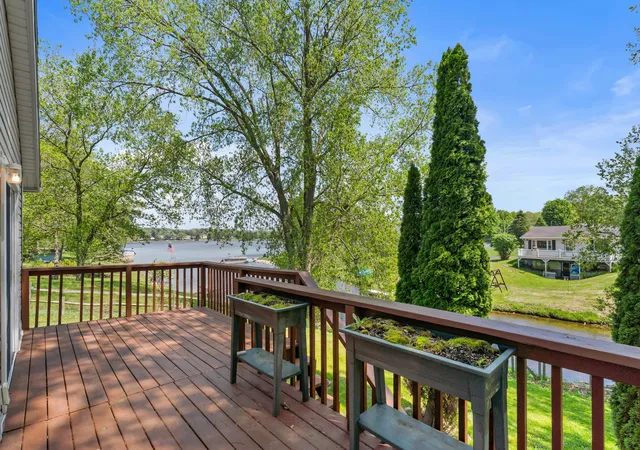 Photo 3 of Single family home for sale at 4330 Dawn Dr, Hillsdale, MI 49242 | MLS# 53026024218 | Listing updated on 2026-07-10