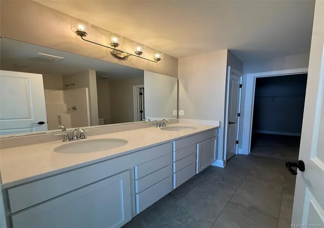 3rd image of 301 Cyn Creek Ct, Howell, MI 48843