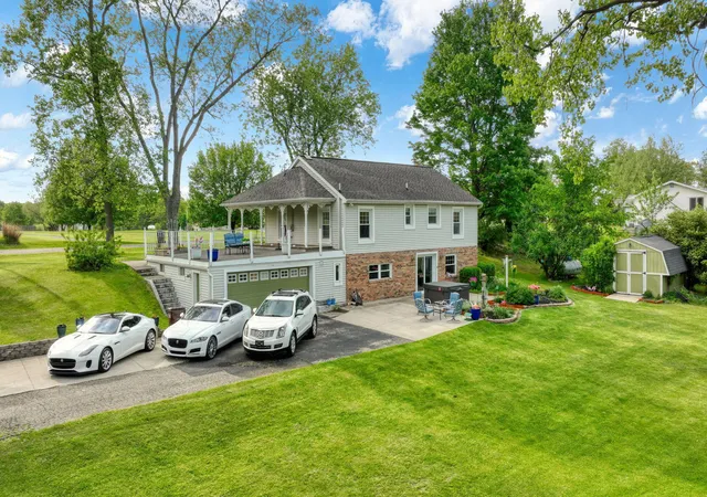 Single family home for sale at 6541 Ackerson Lake Rd, Jackson, MI 49201 | MLS# 55026024246 | Listing updated on 2026-07-30