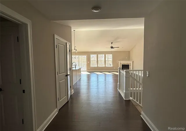 5th image of 283 Cyn Creek Ct, Howell, MI 48843