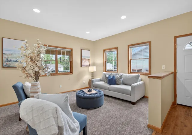 Photo 4 of Single family home for sale at 7121 Glendale Pl, Jackson, MI 49201 | MLS# 55026024309 | Listing updated on 2026-06-24