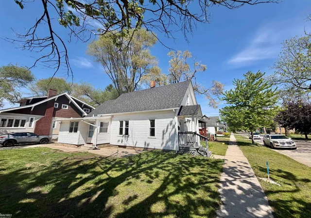Photo 3 of Single family home for sale at 1217 Rawlins St, Port Huron, MI 48060 | MLS# 5050208674 | Listing updated on 2026-09-02