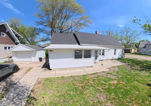 Photo 5 of Single family home for sale at 1217 Rawlins St, Port Huron, MI 48060 | MLS# 5050208674 | Listing updated on 2026-09-02