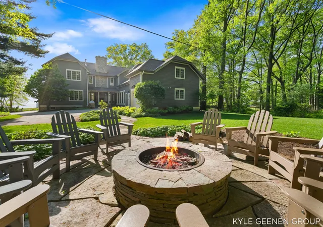 100th image of 2817&2800 Lakeshore Dr, Saugatuck Township Allegan, MI 49408 | MLS# 71026024408