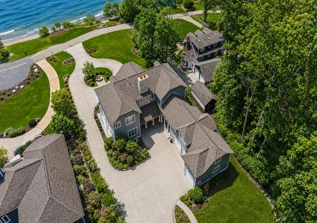 2nd image of 2817&2800 Lakeshore Dr, Saugatuck Township Allegan, MI 49408 | MLS# 71026024408