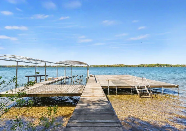 4th image of 4630 E Gull Lake Dr, Hickory Corners, MI 49060 | MLS# 69026024414