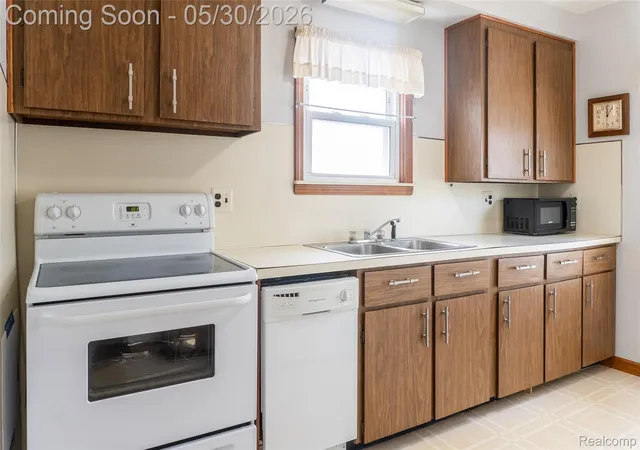 Photo 3 of Single family home for sale at 4156 Burns Ave, Lincoln Park, MI 48146 | MLS# 20261037571 | Listing updated on 2026-09-14