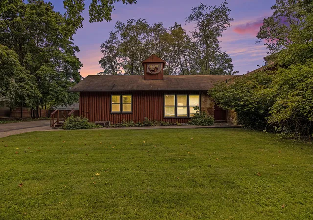 Photo 2 of Single family home for sale at 1316 Knollwood Ave, Kalamazoo, MI 49006 | MLS# 66026024434 | Listing updated on 2026-06-06