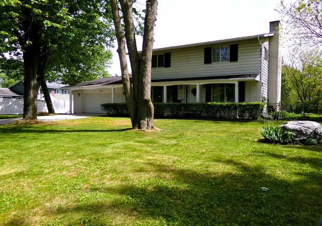 Photo 2 of Single family home for sale at 1324 E Bennett St, Mount Pleasant, MI 48858 | MLS# 79080068698 | Listing updated on 2026-05-28