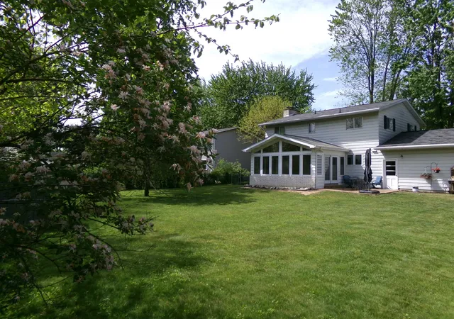 Photo 4 of Single family home for sale at 1324 E Bennett St, Mount Pleasant, MI 48858 | MLS# 79080068698 | Listing updated on 2026-05-28