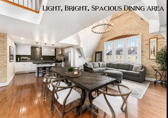 1st image of 810 Cottageview Dr, Traverse City, MI 49684 | MLS# 78080068700
