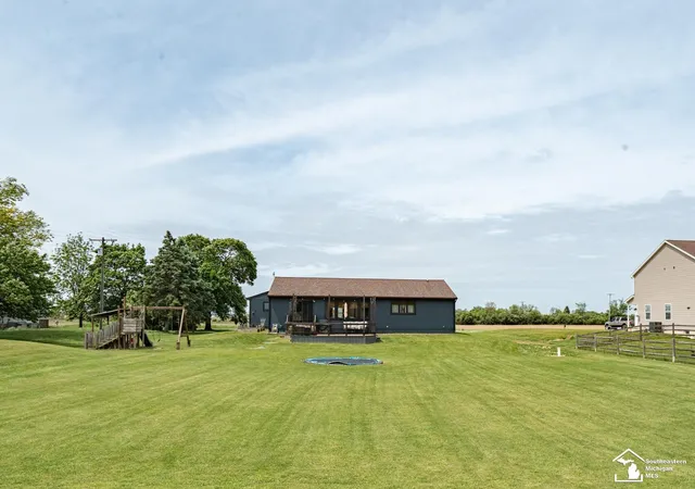 Photo 4 of Single family home for sale at 7338 Turk Rd, Ottawa Lake, MI 49267 | MLS# 57050208683 | Listing updated on 2026-06-05