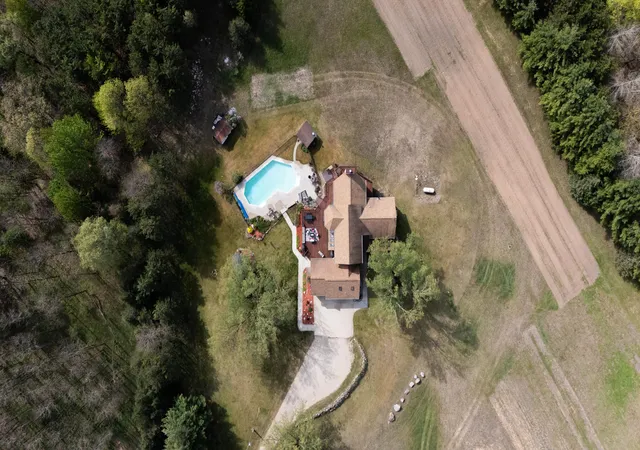 Photo 3 of Single family home for sale at 17634 Meceola Rd, Hersey, MI 49639 | MLS# 72026024450 | Listing updated on 2026-08-26