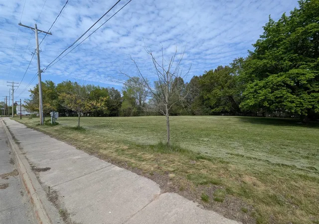15th image of 210 N Mackinaw Rd, Au Gres, MI 48703 | MLS# 77080068717
