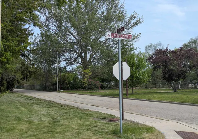 2nd image of 210 N Mackinaw Rd, Au Gres, MI 48703 | MLS# 77080068717