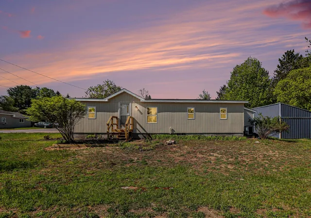 Photo 2 of Single family home for sale at 315 Elm St, East Jordan, MI 49727 | MLS# 67026024508 | Listing updated on 2026-05-24