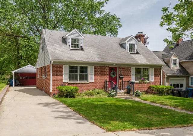 Photo 1 of Sale Pending at 1927 Indiana St, Kalamazoo, MI 49008 | MLS# 66026024510 | Listing updated on 2026-05-26