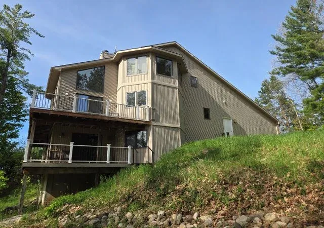 Photo 3 of Single family home for sale at 1177 Fairway Pointe Dr, Traverse City, MI 49696 | MLS# 78080068723 | Listing updated on 2026-09-17