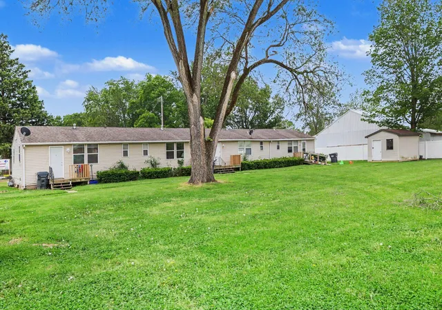 3rd image of 521 N Spruce St, Vicksburg, MI 49097 | MLS# 65026024522