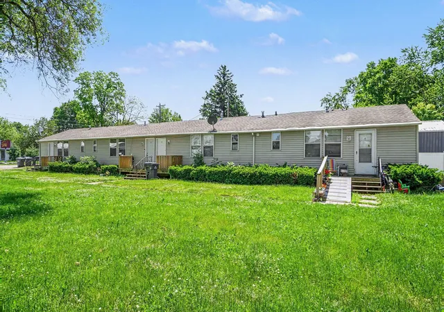 2nd image of 521 N Spruce St, Vicksburg, MI 49097 | MLS# 65026024522