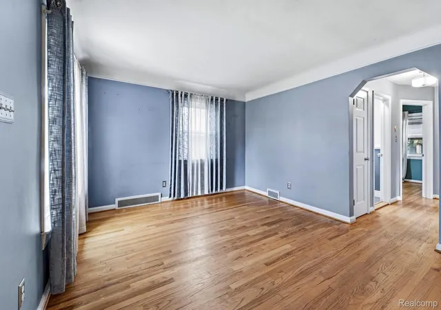 Photo 3 of Single family home for sale at 12754 Catalpa St, Southgate, MI 48195 | MLS# 20261037653 | Listing updated on 2026-06-16