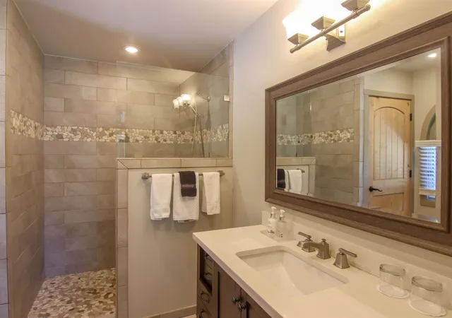 Listing Photo 4 - Condo for sale in building located at 7825 Washtenaw Dr, Interlochen, MI 49683