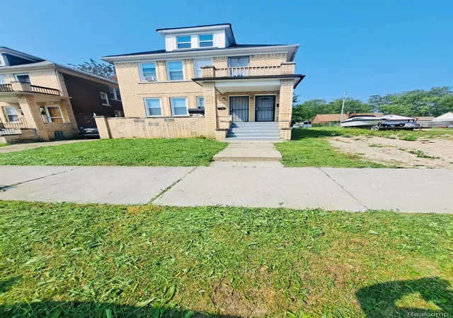 Listing Photo 1 - Condo for sale in building located at 4215 Dickerson St, Detroit, MI 48215