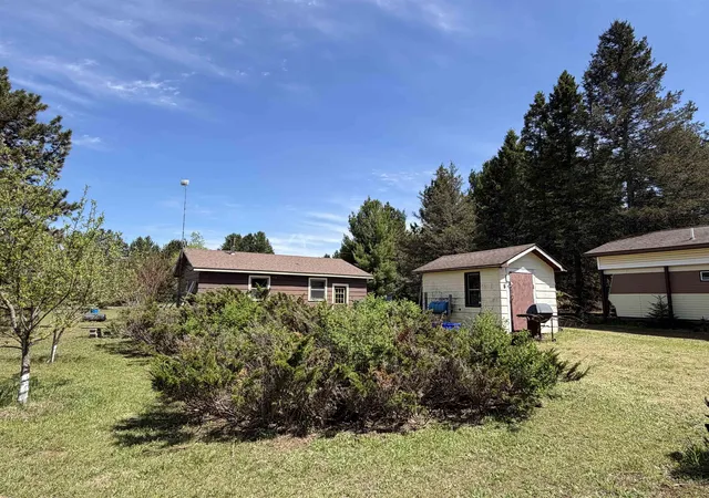 2nd image of 13158 Cinder Rd, Beulah, MI 49617 | MLS# 78080068730