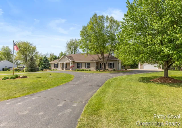 3rd image of 4454 Foxmoor Ct, Middleville, MI 49333 | MLS# 65026024535