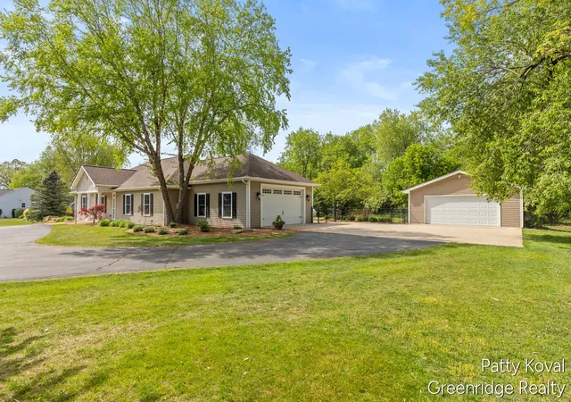 4th image of 4454 Foxmoor Ct, Middleville, MI 49333 | MLS# 65026024535