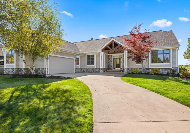 Photo 1 of Single family home for sale at 5148 Arrowhead Cir, Williamsburg, MI 49690 | MLS# 78080068732 | Listing updated on 2026-05-26