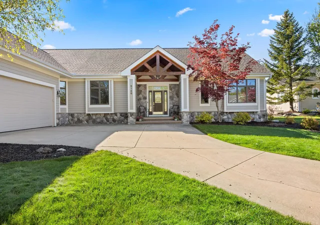 Photo 4 of Single family home for sale at 5148 Arrowhead Cir, Williamsburg, MI 49690 | MLS# 78080068732 | Listing updated on 2026-05-26