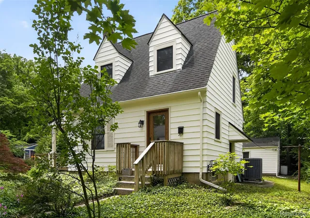 Photo 4 of Single family home for sale at 315 Doty Ave, Ann Arbor, MI 48103 | MLS# 20261037688 | Listing updated on 2026-09-29