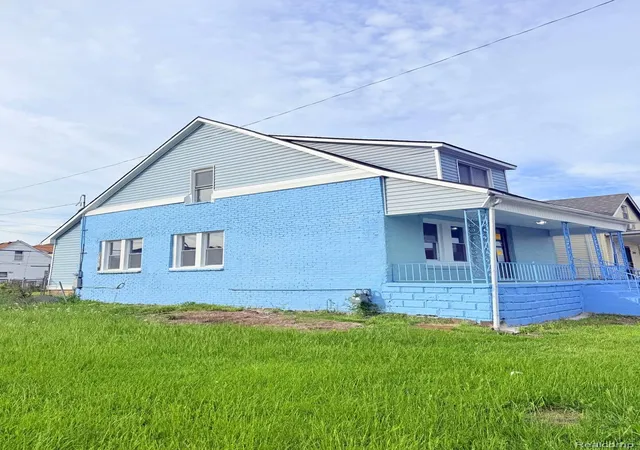 4th image of 5041 Edwin St, Hamtramck, MI 48212 | MLS# 20261037701