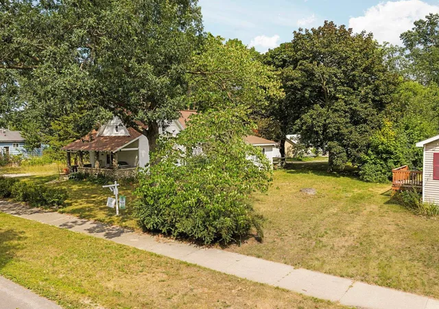 Photo 3 of Land for sale at 615 Grant St, Traverse City, MI 49686 | MLS# 78080068739 | Listing updated on 2026-08-23