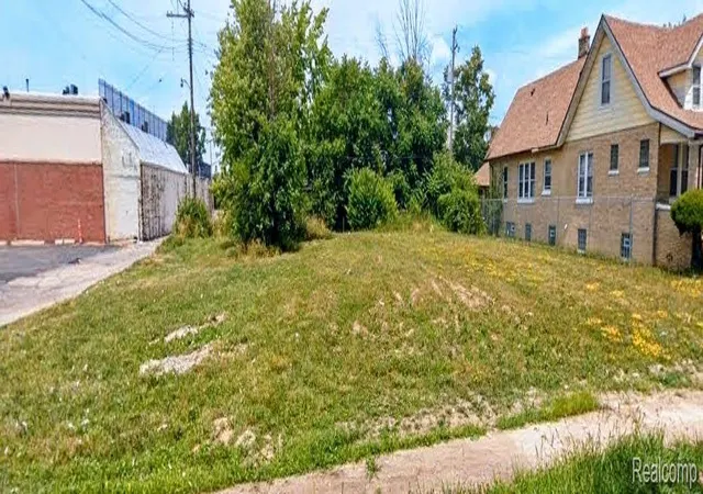 Photo 1 of Land for sale at 3350 Lawrence St, Detroit, MI 48206 | MLS# 20261037722 | Listing updated on 2026-05-25