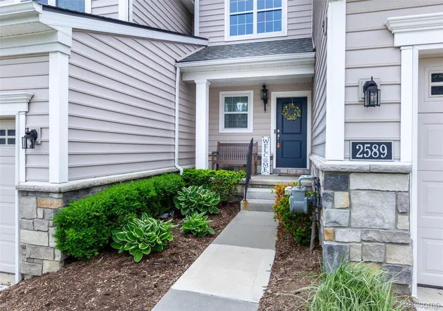 Homes for sale in Scio Township Washtenaw, MI | 2589 Oxford Cir, Scio Township Washtenaw, MI 48103 | MLS# 20261037723