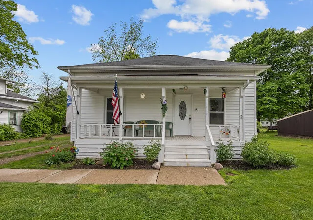 1st image of 1418 Morton St, Lake Odessa, MI 48849 | MLS# 65026024572