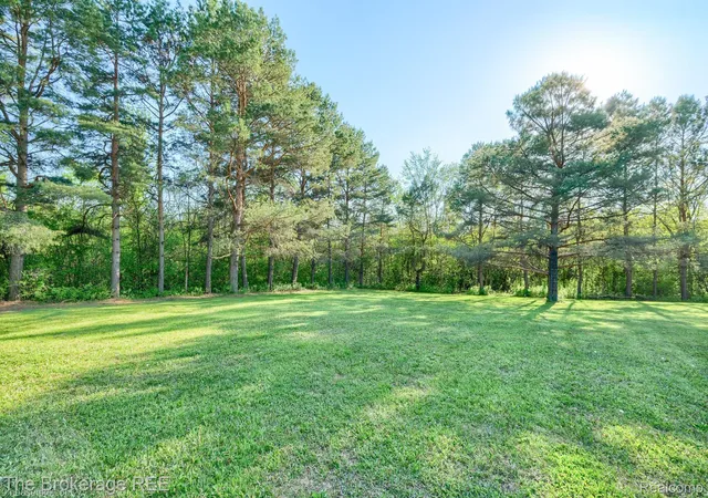 Photo 1 of Sale Pending at 6288 Porter Rd, Grand Blanc, MI 48439 | MLS# 20261037766 | Listing updated on 2026-06-08
