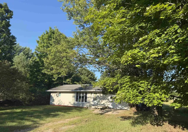 3rd image of 6296 Reynolds Rd, Lake Ann, MI 49650 | MLS# 78080068747