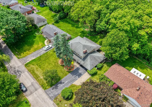 Photo 2 of Single family home for sale at 2172 Devonshire Rd, Bloomfield Hills, MI 48302 | MLS# 20261037776 | Listing updated on 2026-06-13