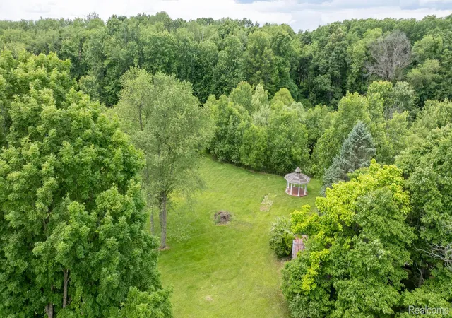 Homes for sale in Dexter Township Washtenaw, MI | 7333 Toma Rd, Dexter Township Washtenaw, MI 48130 | MLS# 20261037781