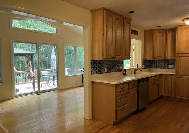 Photo 3 of Single family home for sale at 39 W Judd Rd, Saline, MI 48160 | MLS# 81026024596 | Listing updated on 2026-09-16