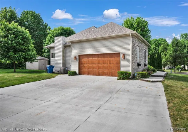 28th image of 604 Carriage Wy, Davison, MI 48423 | MLS# 20261037790