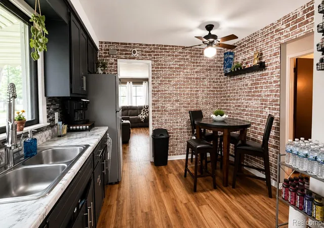 Photo 3 of Single family home for sale at 714 E Beverly Ave, Pontiac, MI 48340 | MLS# 20261037797 | Listing updated on 2026-05-31