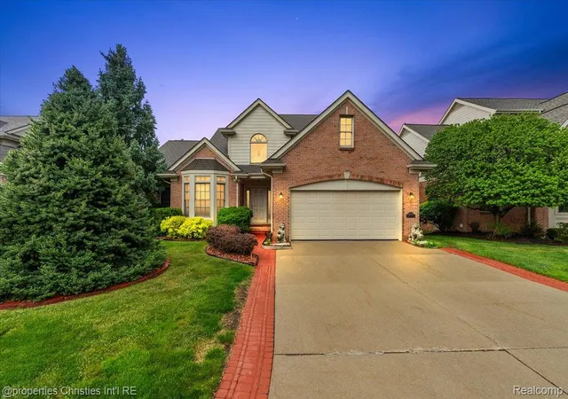 Listing Photo 1 - Condo for sale in building located at 47274 Hunters Park Dr, Plymouth, MI 48170